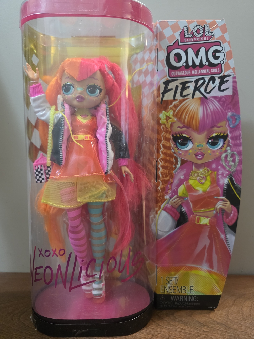L.O.L. Surprise! O.M.G. Fierce Neonlicious Doll